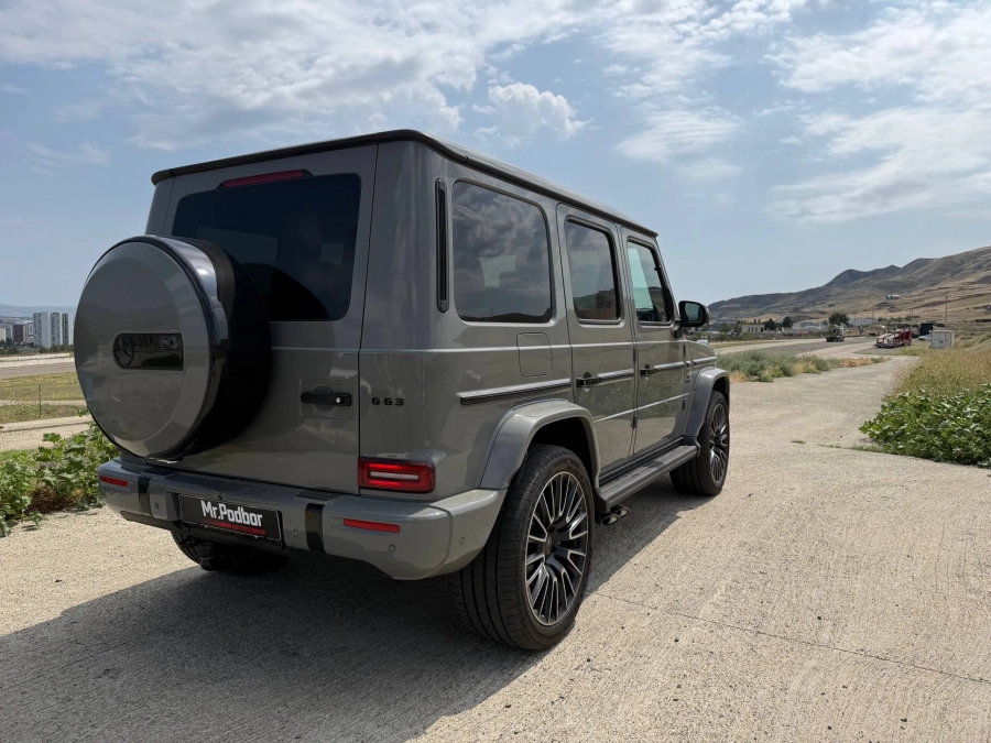 Mercedes-Benz G63 AMG